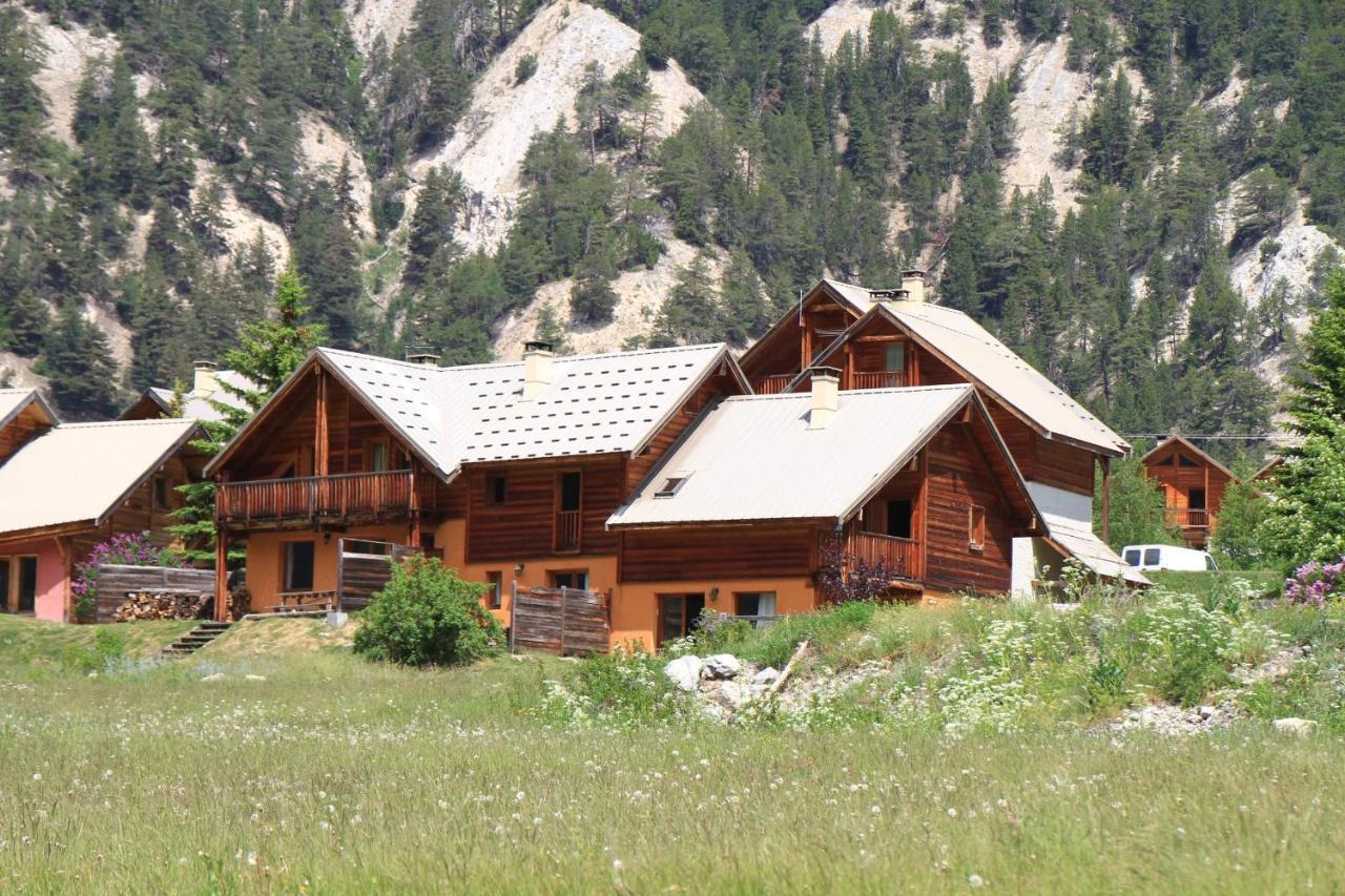 Le Gouroun Hameau Des Chazals Nevache Hautes Alpes Exteriér fotografie