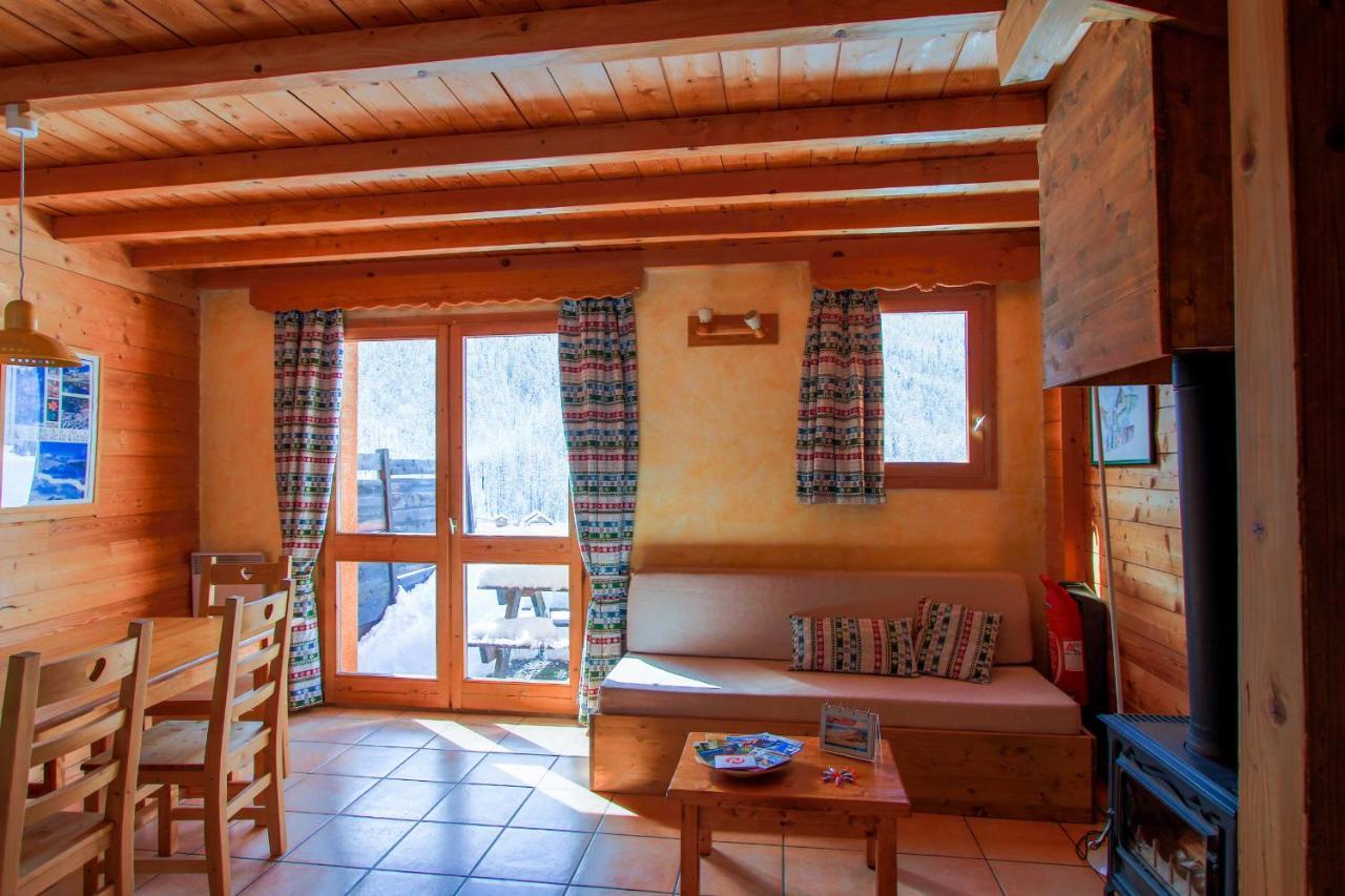 Le Gouroun Hameau Des Chazals Nevache Hautes Alpes Exteriér fotografie